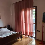 With Garden Appartement Amarynthos