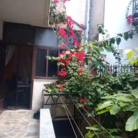 Apartament With Garden Amarynthos