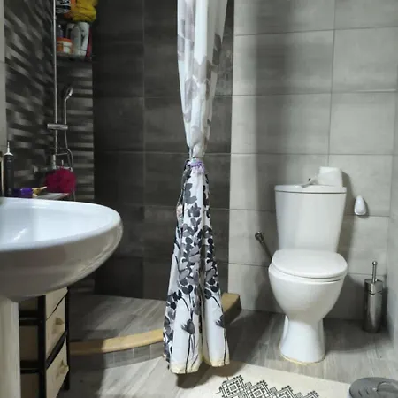 Apartament With Garden Amarynthos