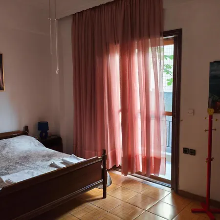 With Garden Apartament Amarynthos